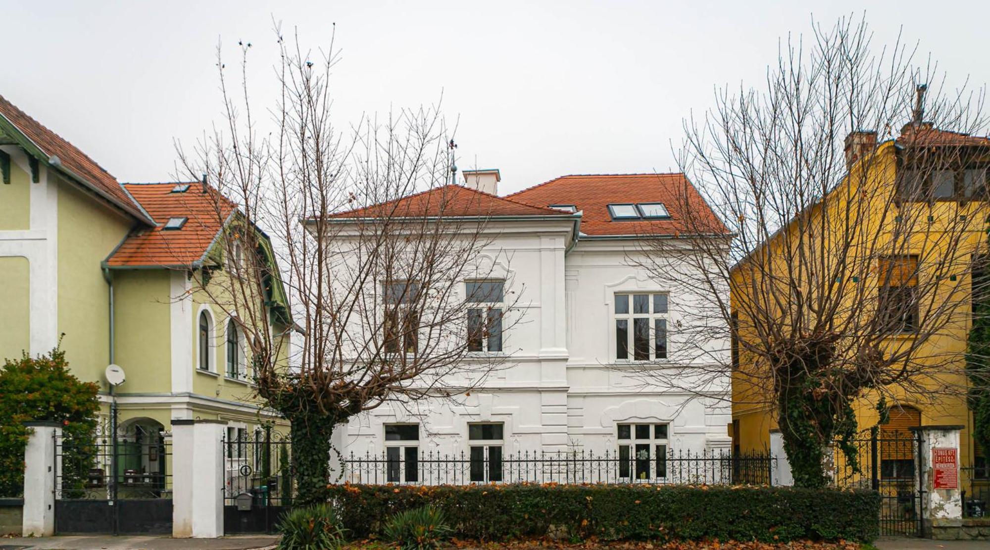 Villa Porcelaine Keszthely Extérieur photo